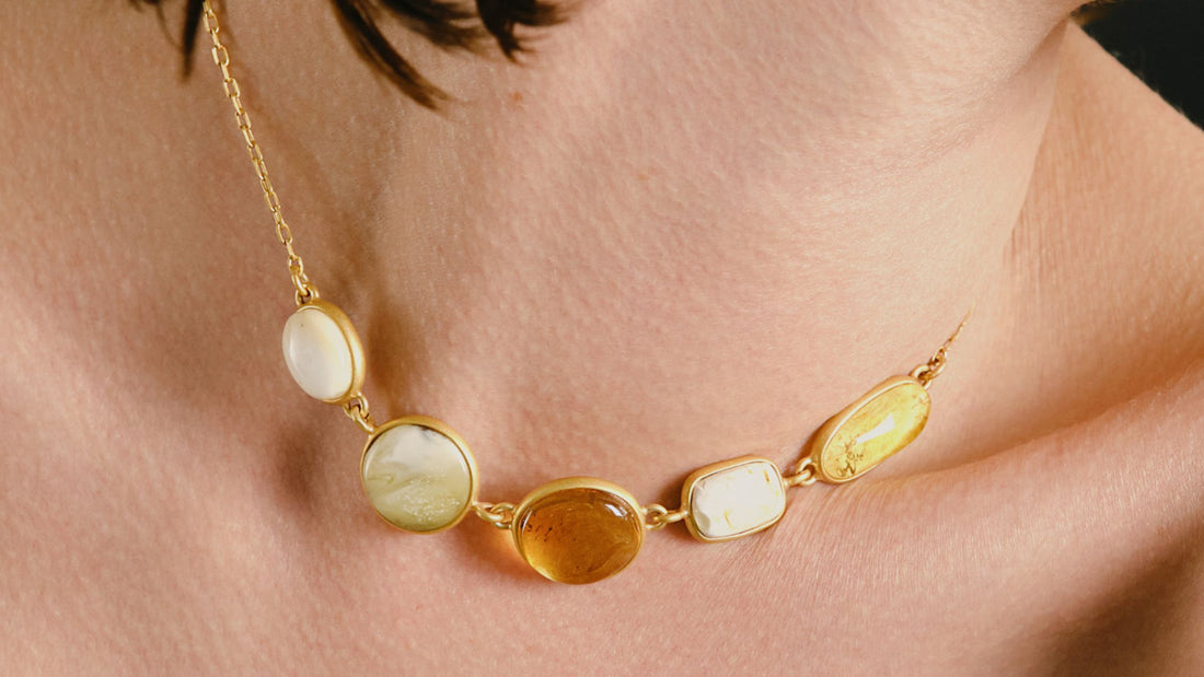 Color amber necklace