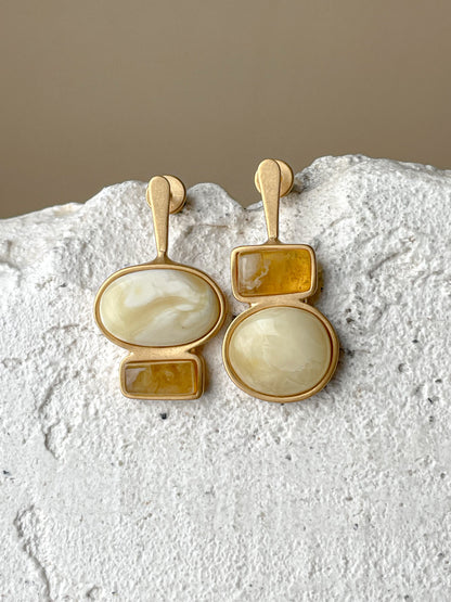 Mismatched amber earrings, gold plated, natural baltic amber