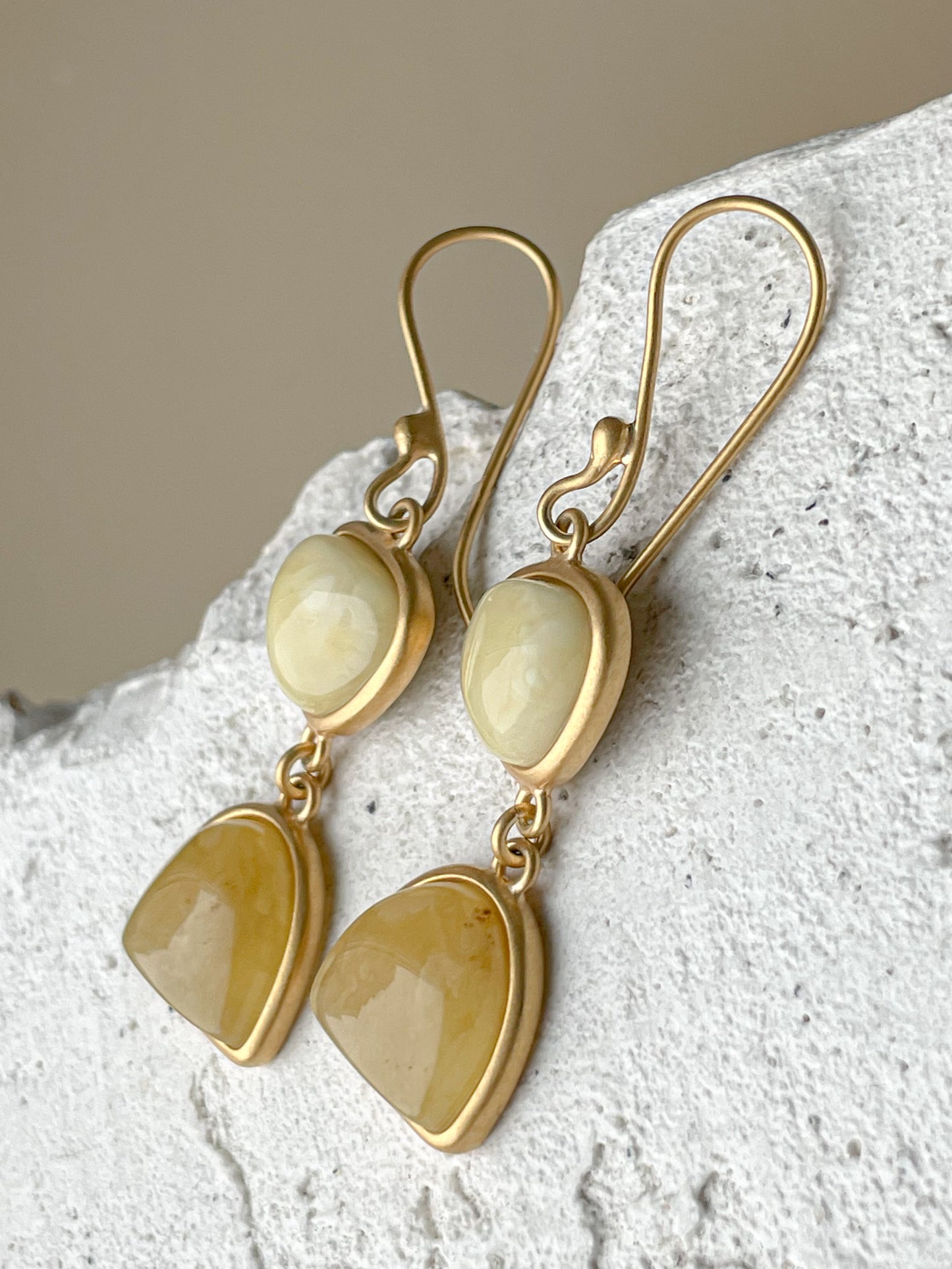 Amber dangle earrings - Gold plated silver - Multicolor earrings collection