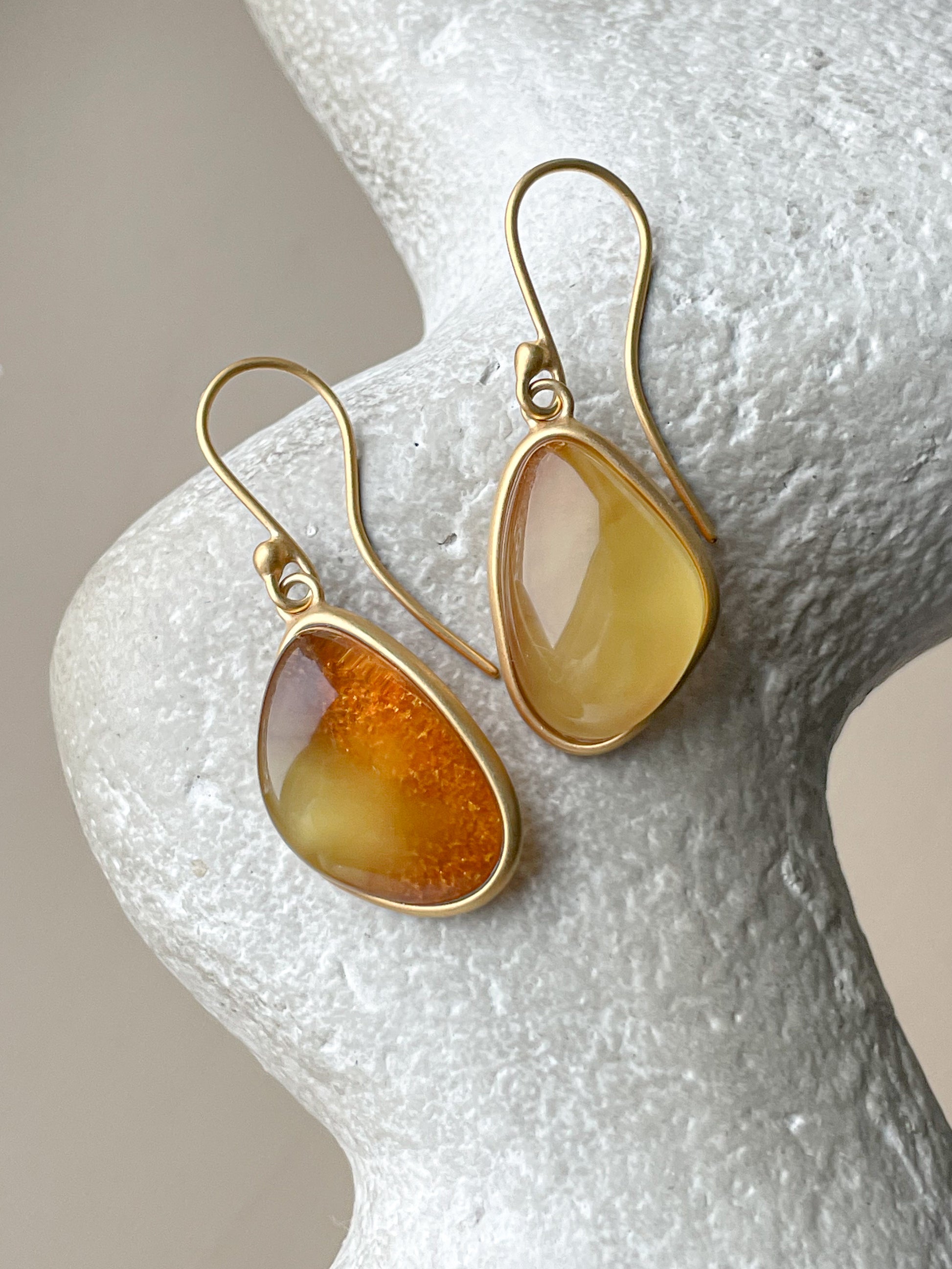 Honey amber earrings - Gold plated silver - Hook earrings collection