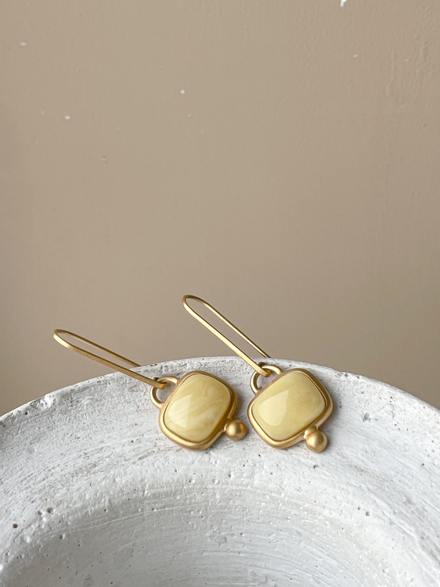 Matte amber earrings - Gold plated silver - Hook earrings collection