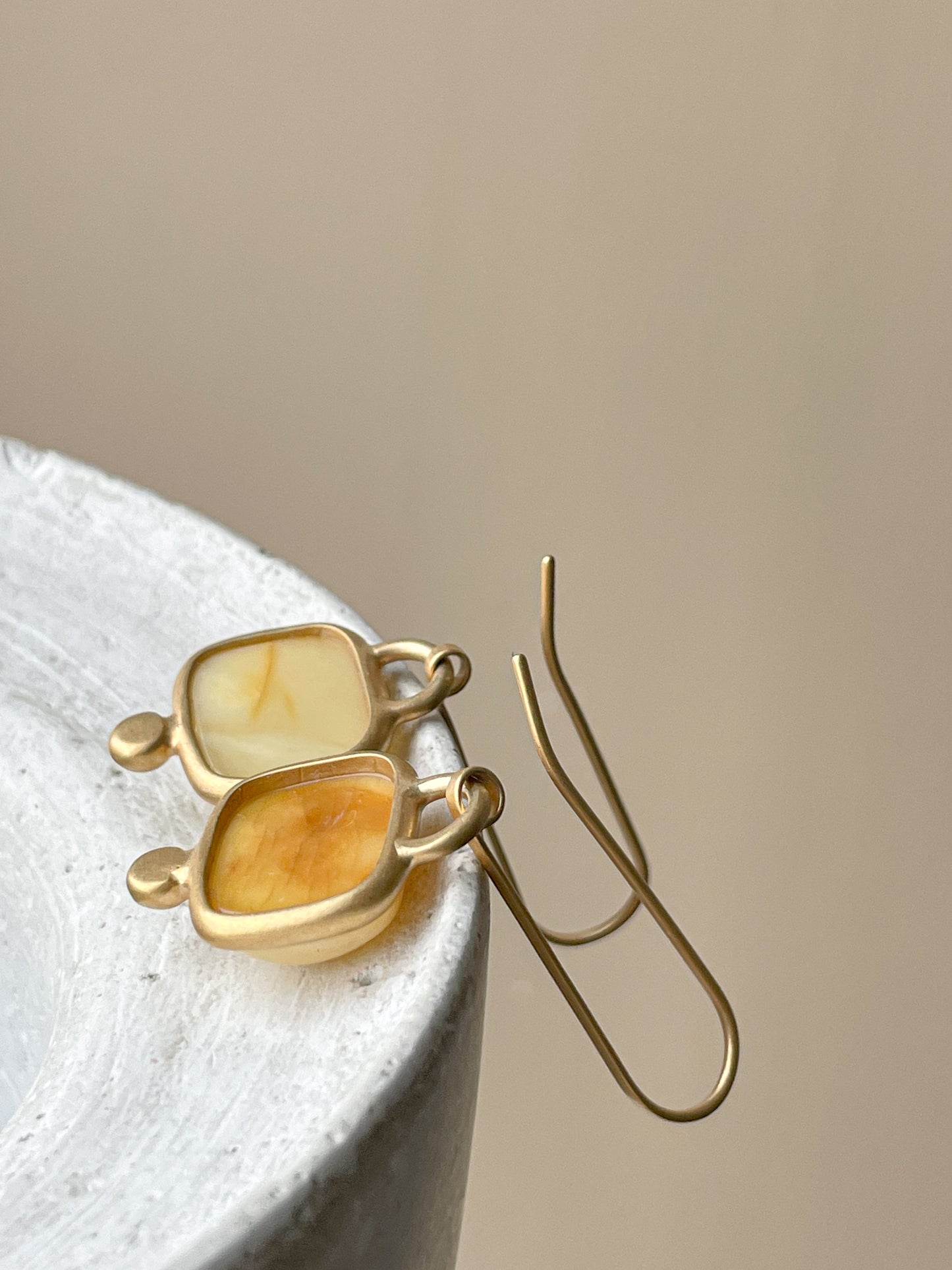 Matte amber earrings - Gold plated silver - Hook earrings collection