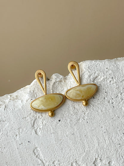 Butterscotch amber stud earrings - Gold plated silver - Amber stud collection