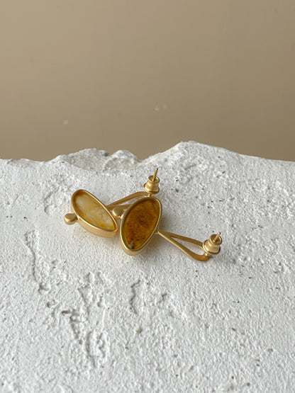 Butterscotch amber stud earrings - Gold plated silver - Amber stud collection