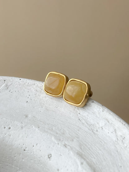 Honey amber stud earrings - Gold plated silver - Stud earrings collection