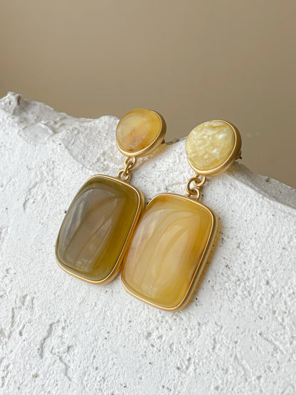 Amber dangle earrings - Gold plated silver - Stud earring collection