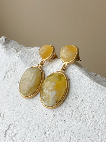 Amber dangle earrings - Gold plated silver - Stud earring collection