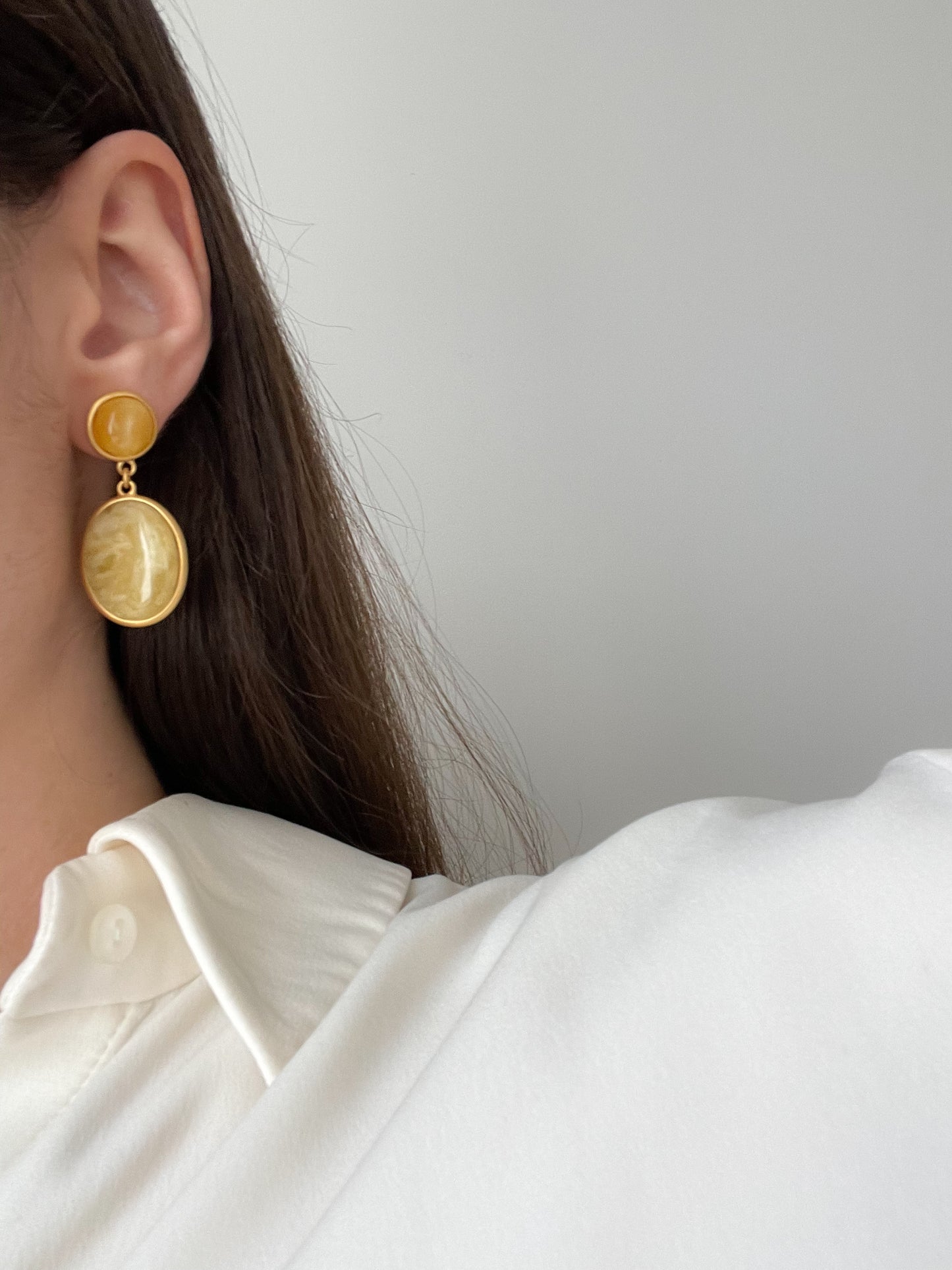 Amber dangle earrings - Gold plated silver - Stud earring collection