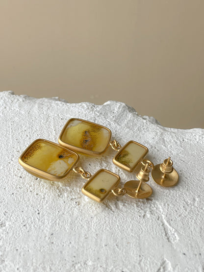 Amber dangle earrings - Gold plated silver - Stud earring collection