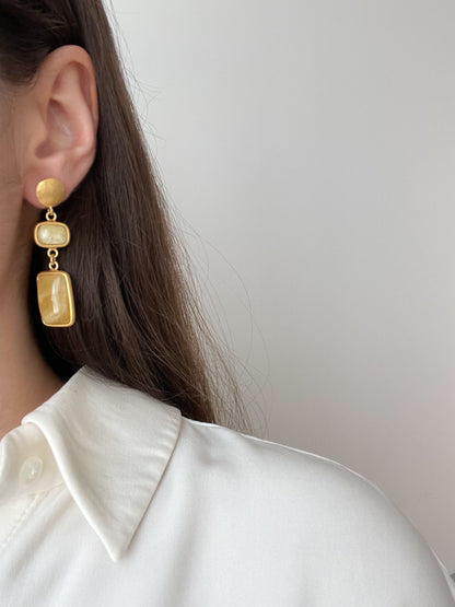 Amber dangle earrings - Gold plated silver - Stud earring collection