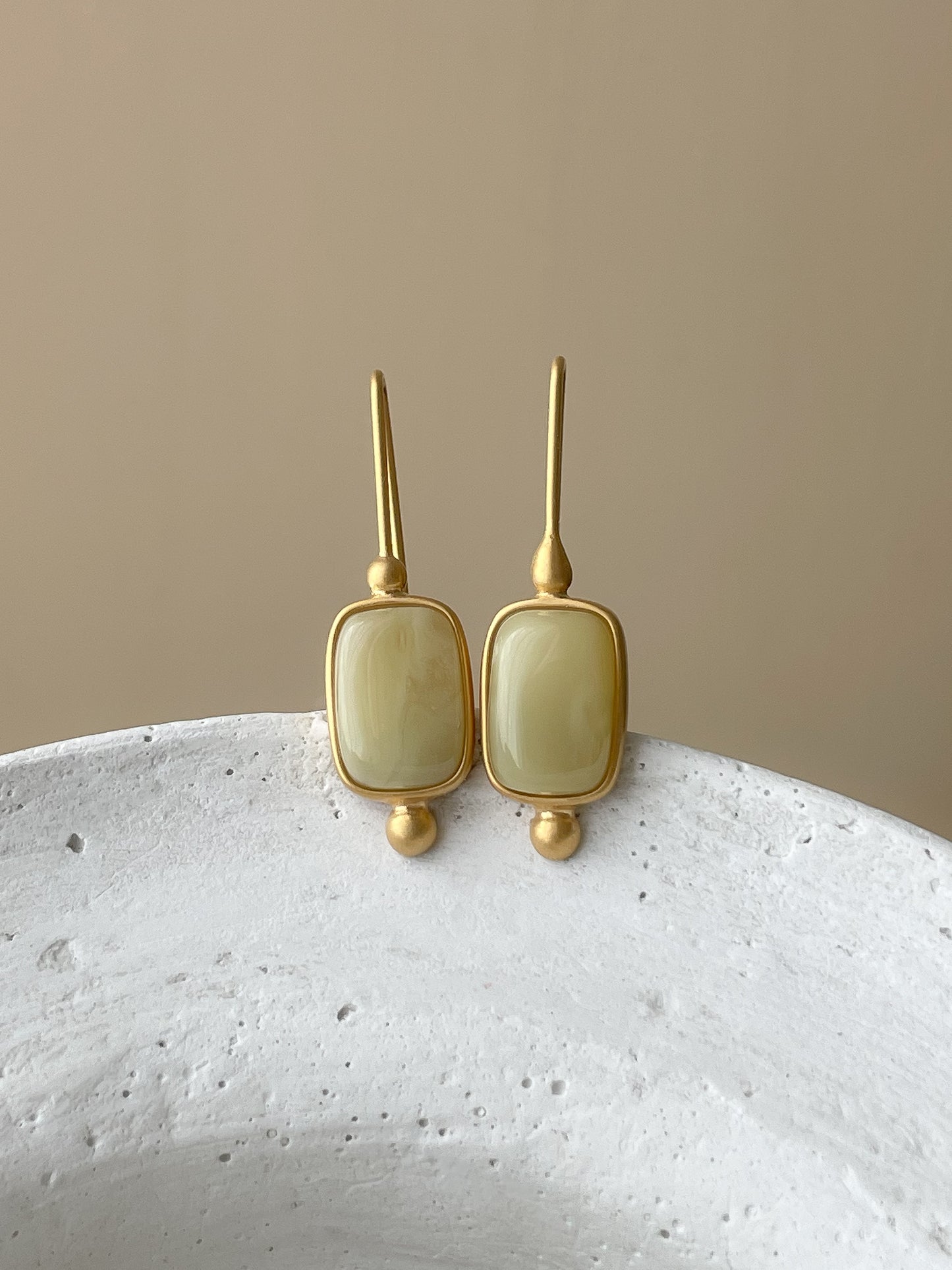 Green amber earrings - Gold plated silver - Hook earrings collection