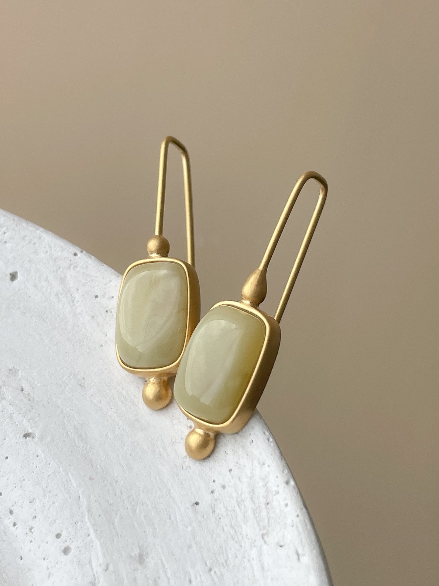 Green amber earrings - Gold plated silver - Hook earrings collection