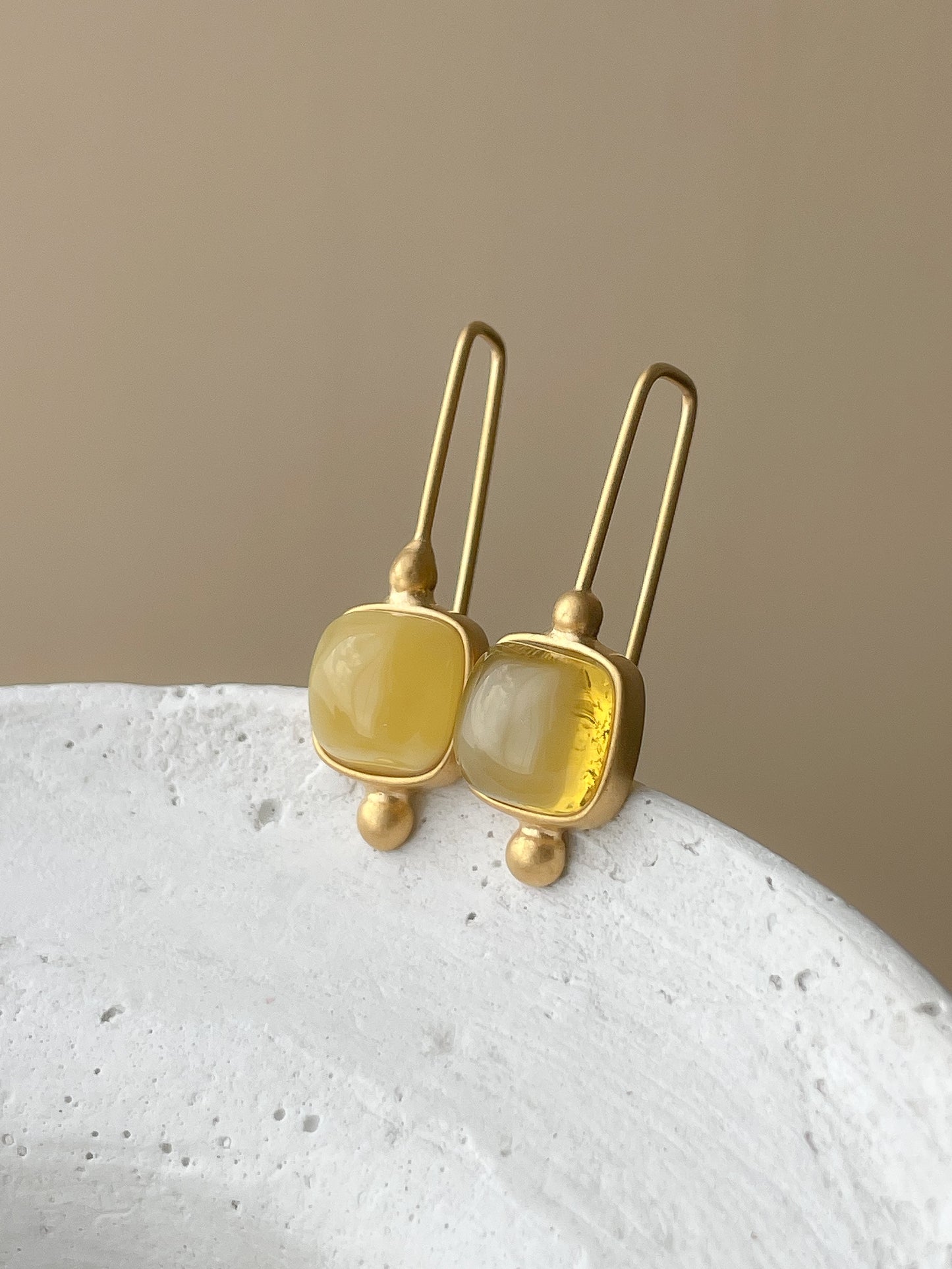 Honey amber earrings - Gold plated silver - Hook earrings collection