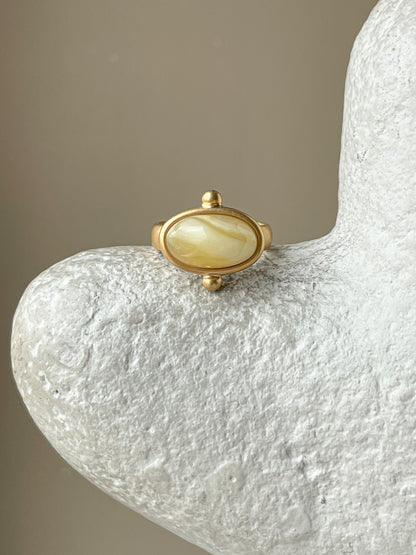 Matte amber ring - Gold plated silver - Vintage ring collection -Size 7 2/3