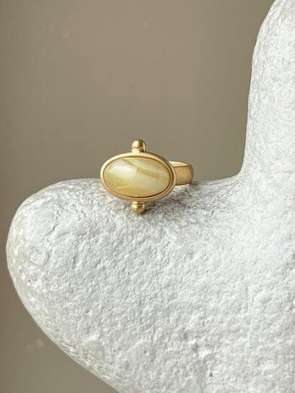 Matte amber ring - Gold plated silver - Vintage ring collection -Size 7 2/3