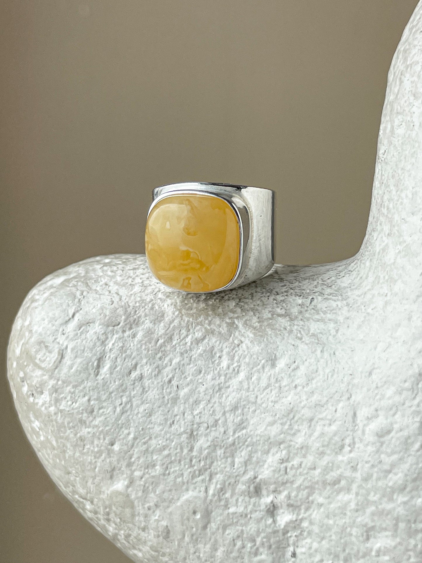 Matte amber ring - Sterling silver - Statement ring collection - Size 6 1/2