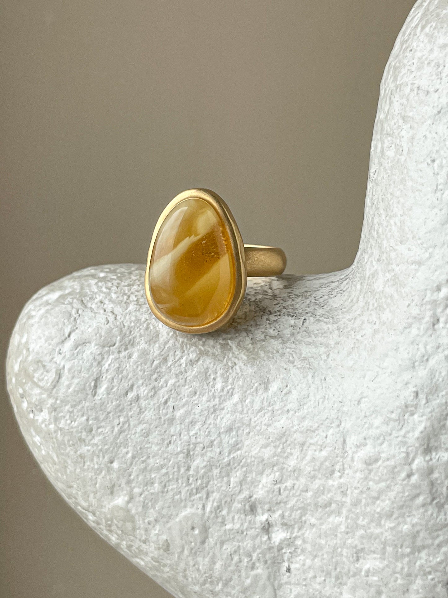 Landscape amber ring- Gold plated silver - Large ring collection
