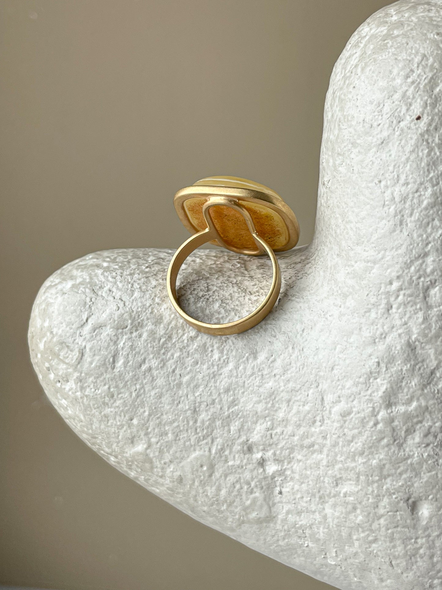Butterscotch amber ring - Gold plated silver - Chunky ring collection - Size 8