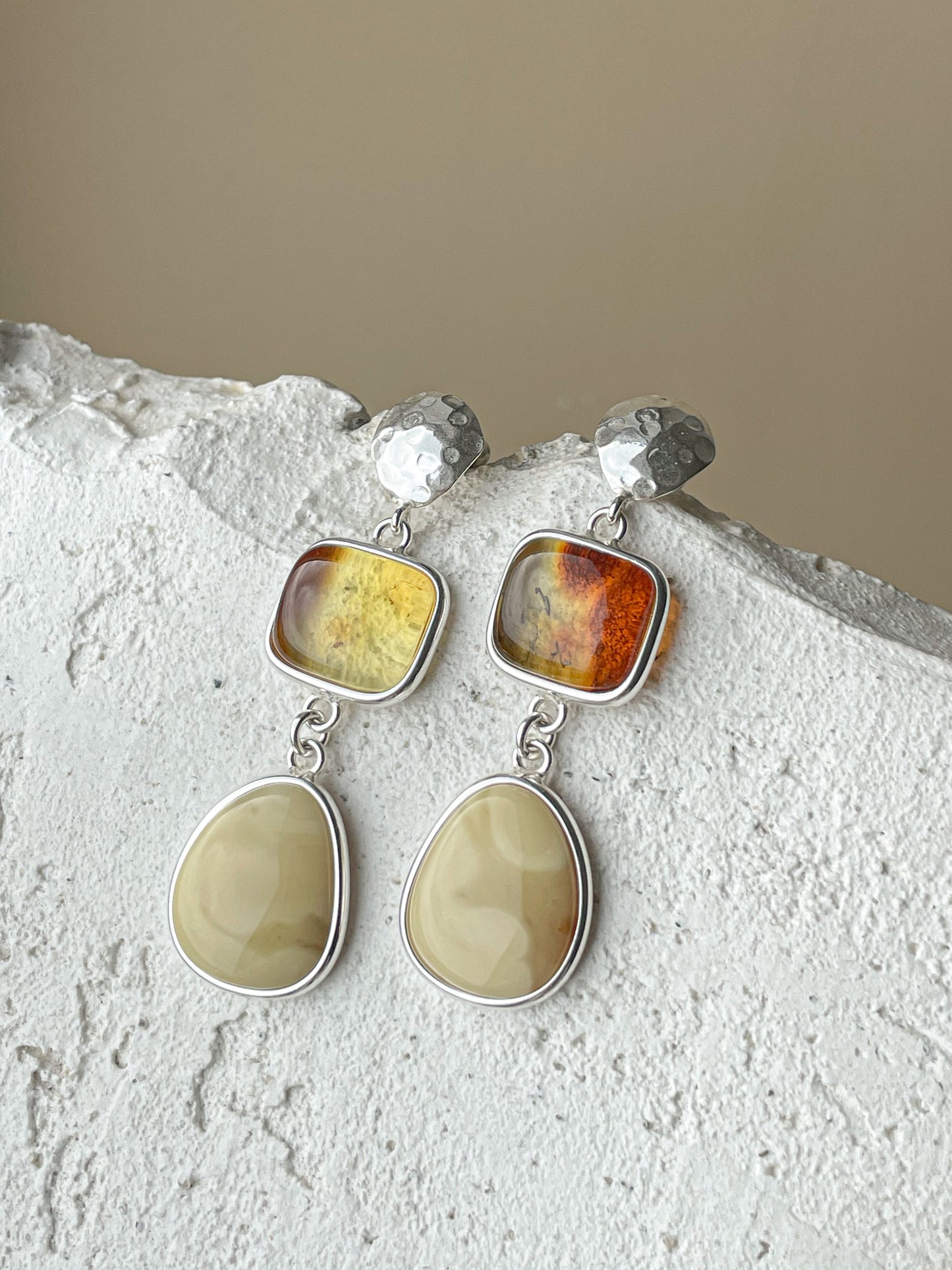 Amber dangle earrings - Sterling silver - Stud earring collection