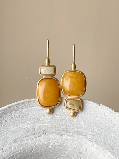 Butterscotch amber dangle earring - Gold plated silver - Mismatched earrings collection