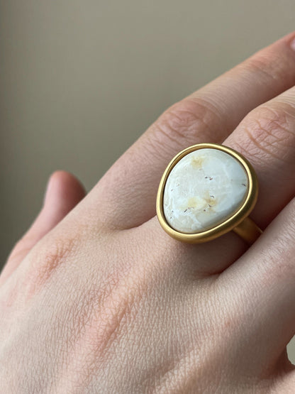 Large gold-plated ring with white amber, size 7 1/2