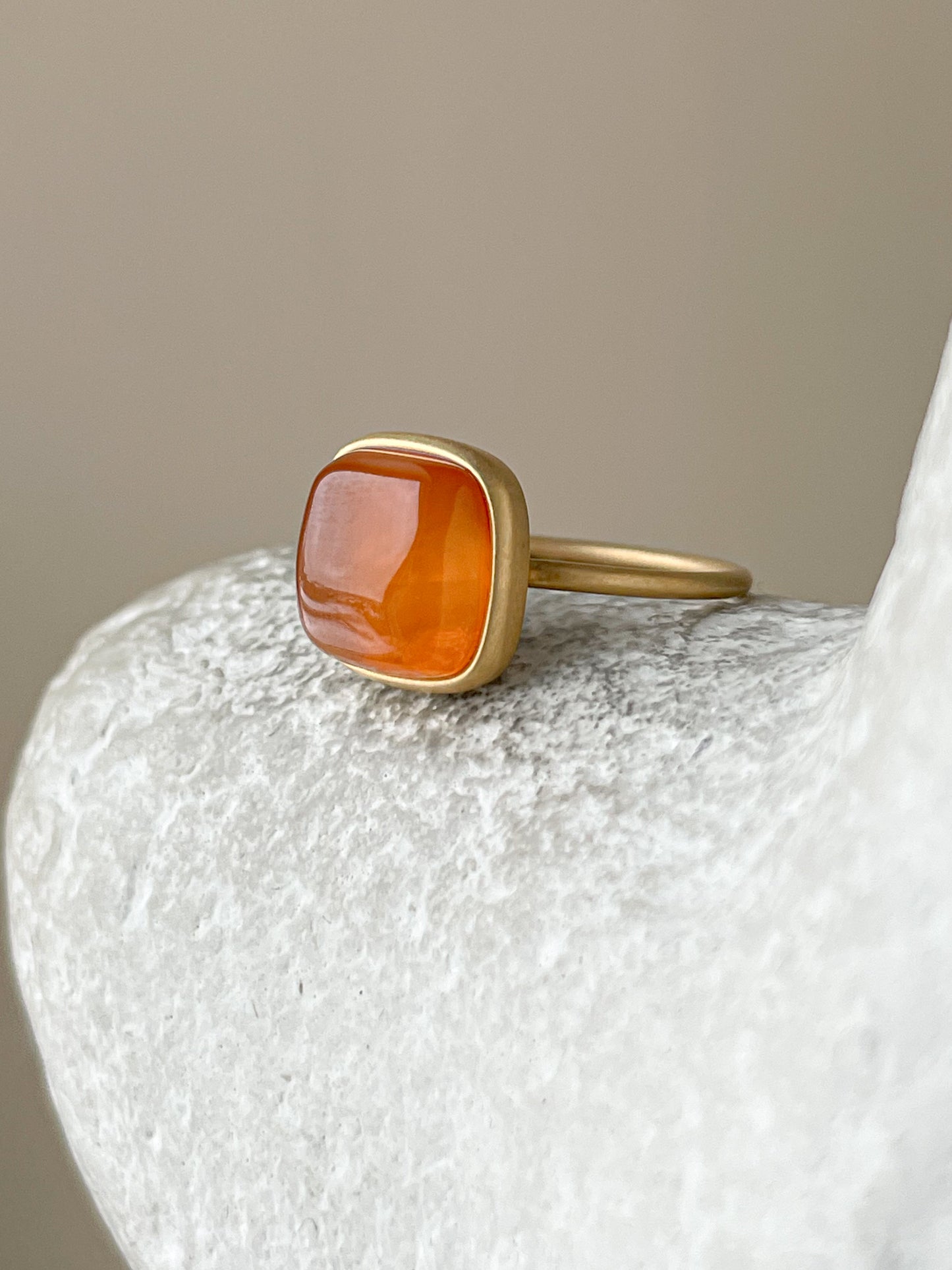Butterscotch amber ring - Gold plated silver - Thin ring collection