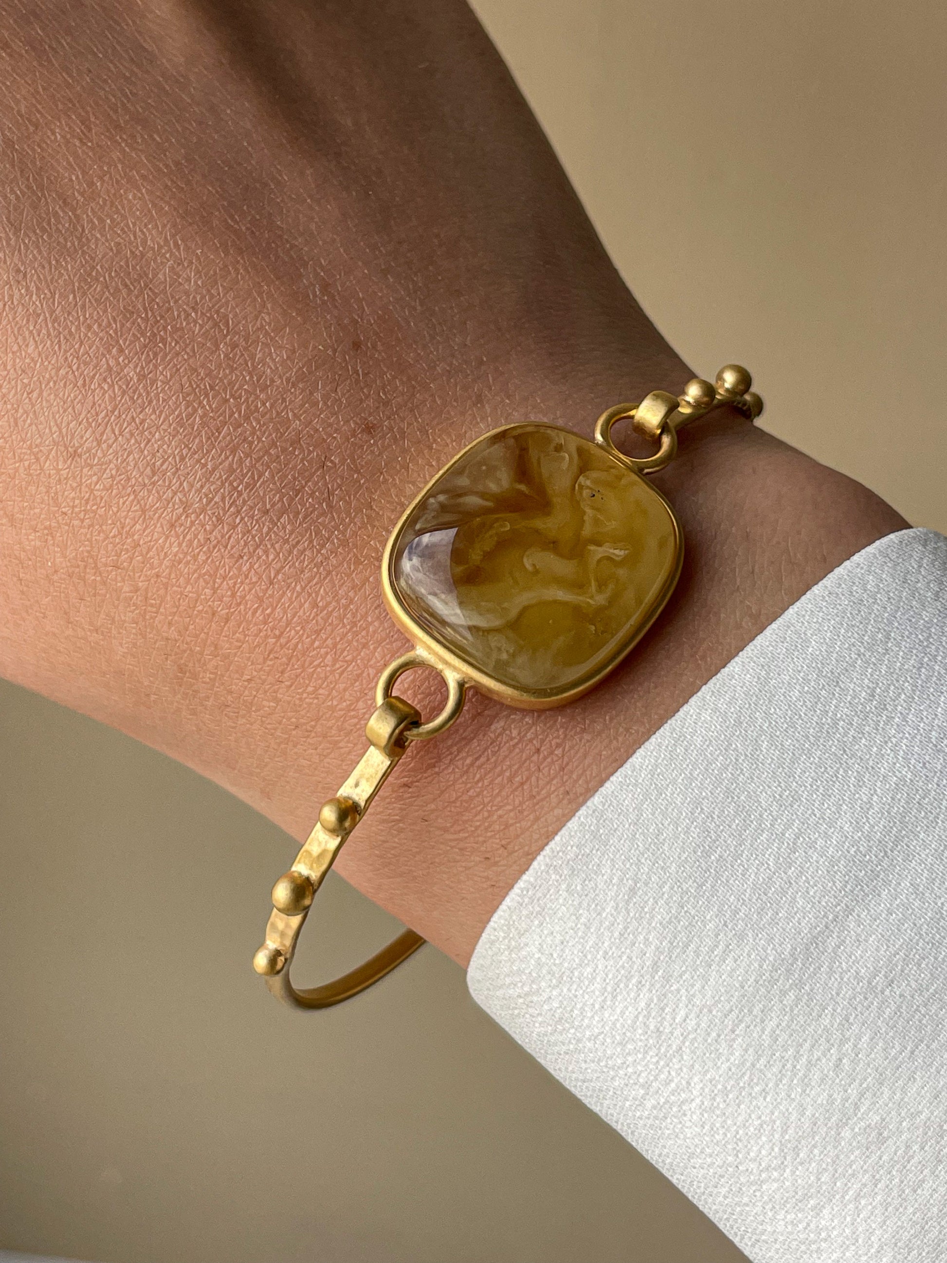 Amber bracelet - Gold plated silver - Bangle bracelet collection