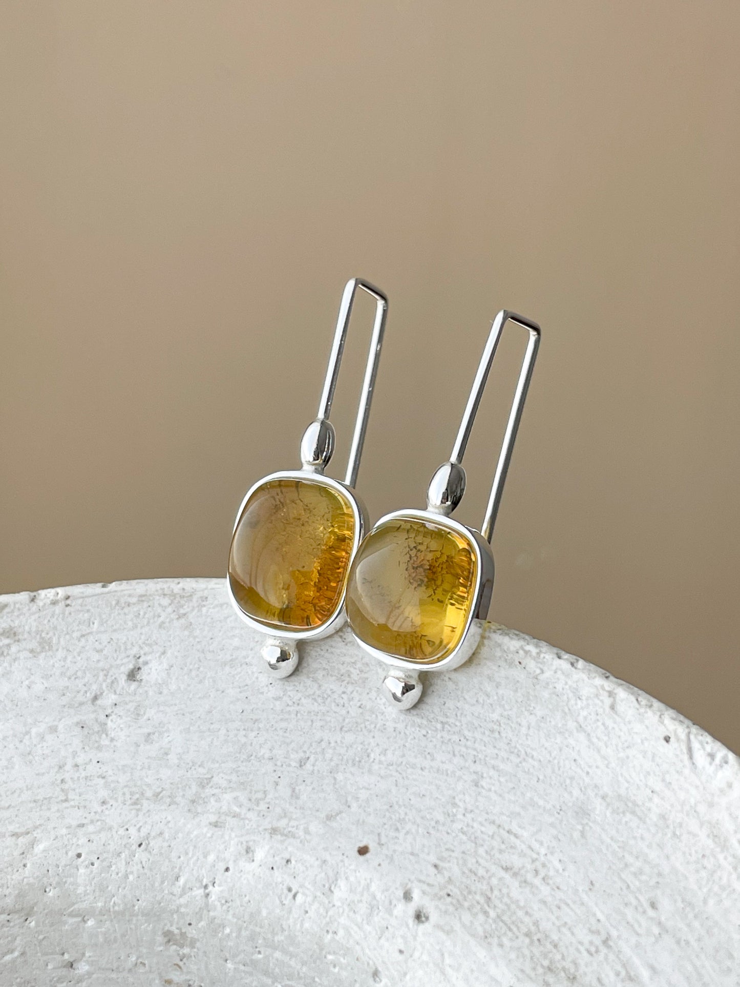 Honey amber dangle earrings - Sterling silver - Hook earrings collection