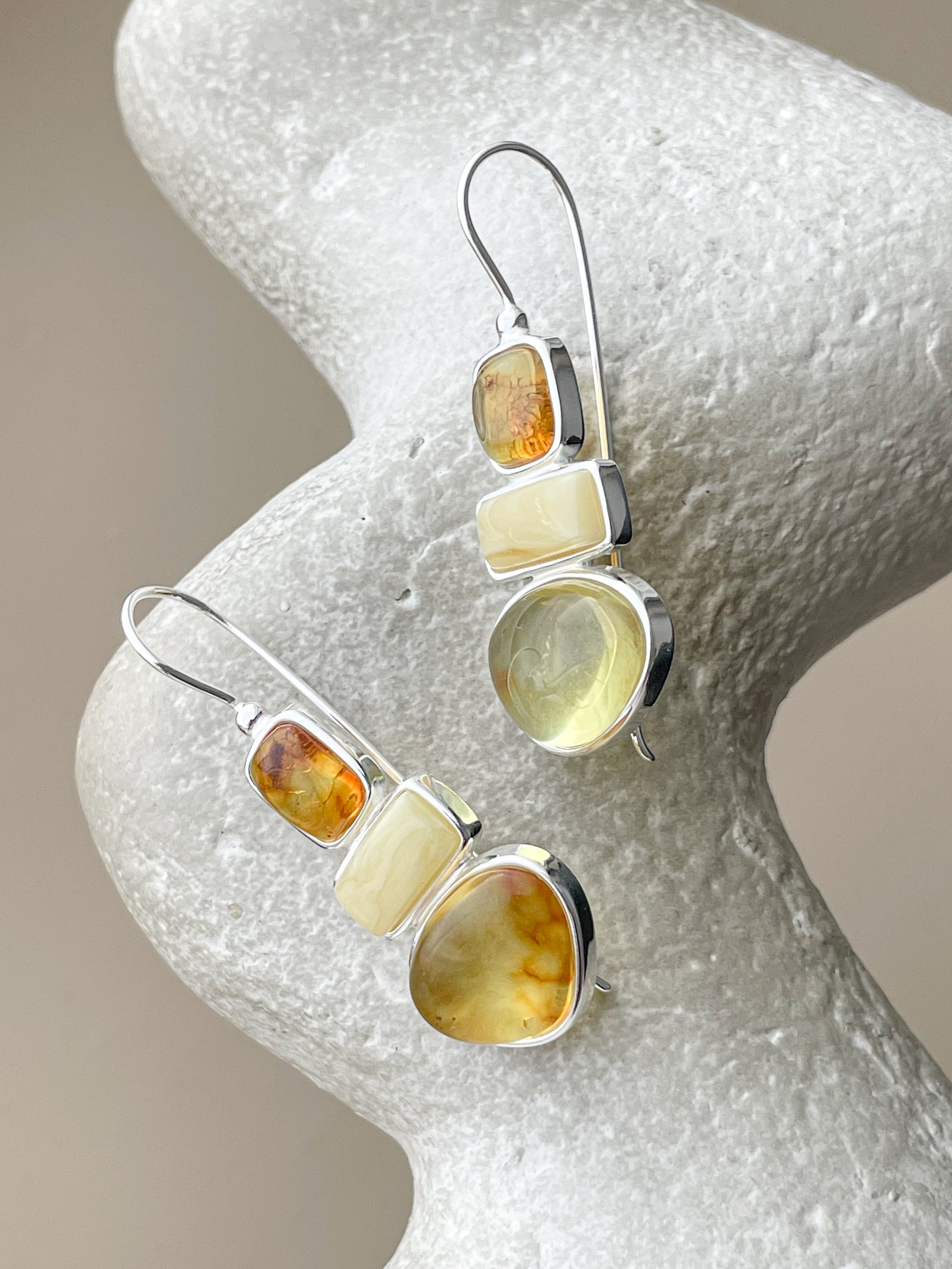 Amber dangle earrings - Sterling silver - Hook earrings collection