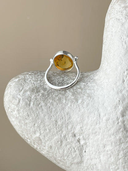 Natural amber ring - Sterling silver - Thin ring collection - Size 5 1/2