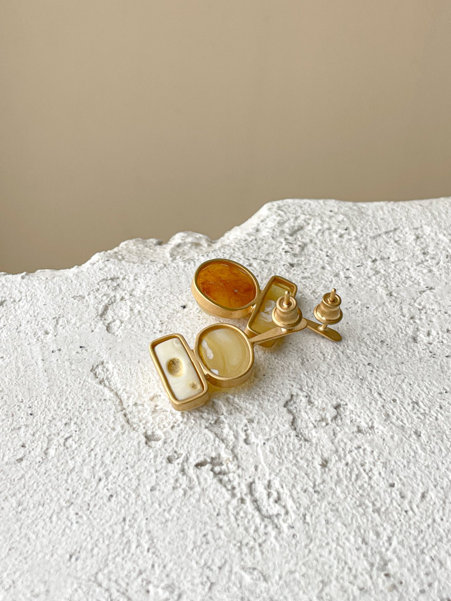 Amber stud earrings - Gold plated silver - Mismatched earrings collection