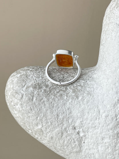 Honey amber ring - Sterling silver - Thin ring collection - Size 6 1/2