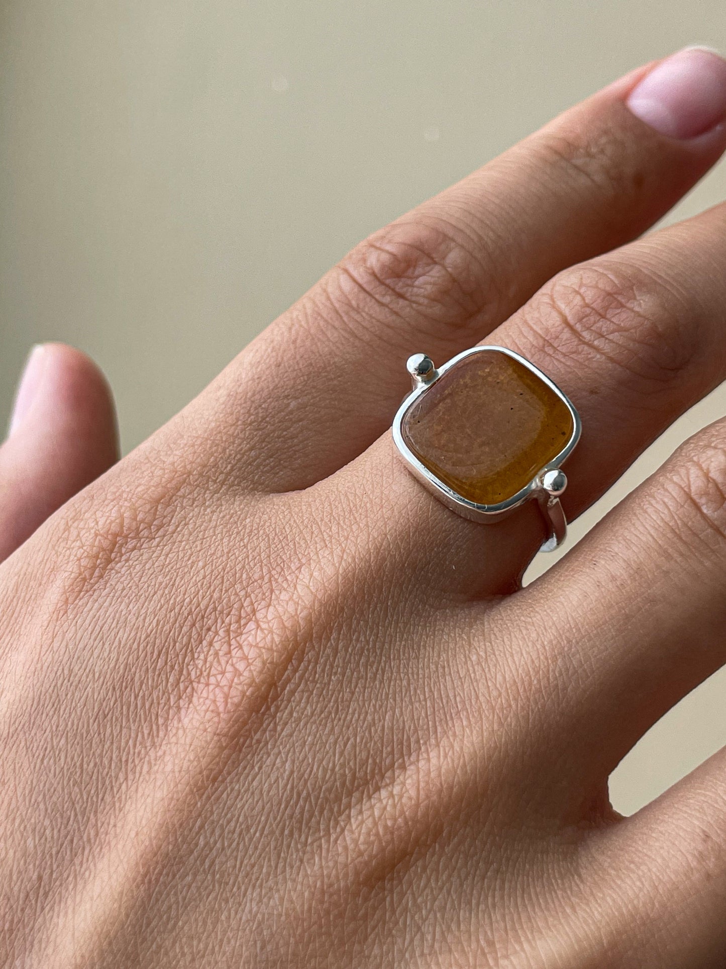 Honey amber ring - Sterling silver - Thin ring collection - Size 6 1/4