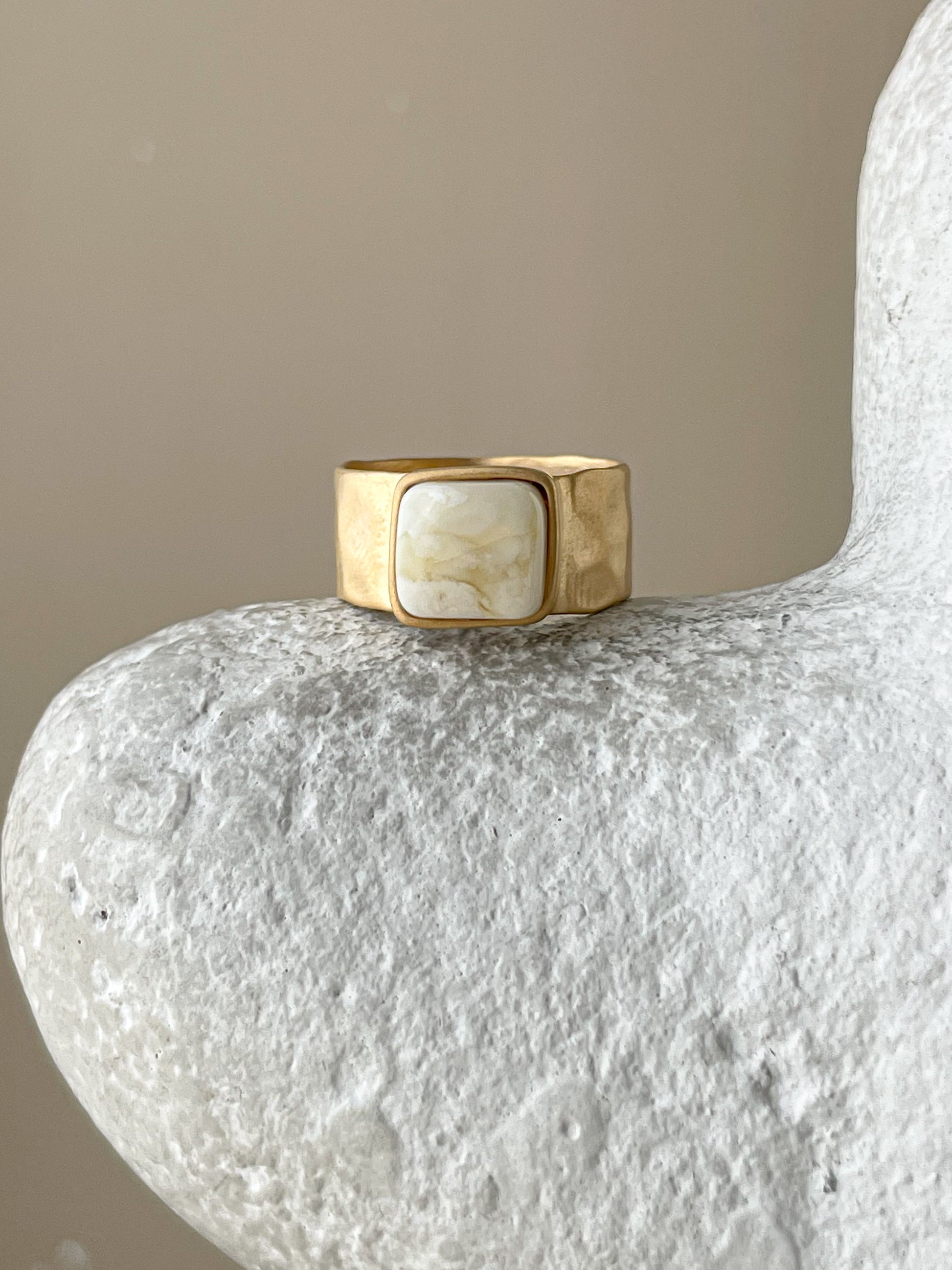 White amber ring - Gold plated Silver - Wide ring collection