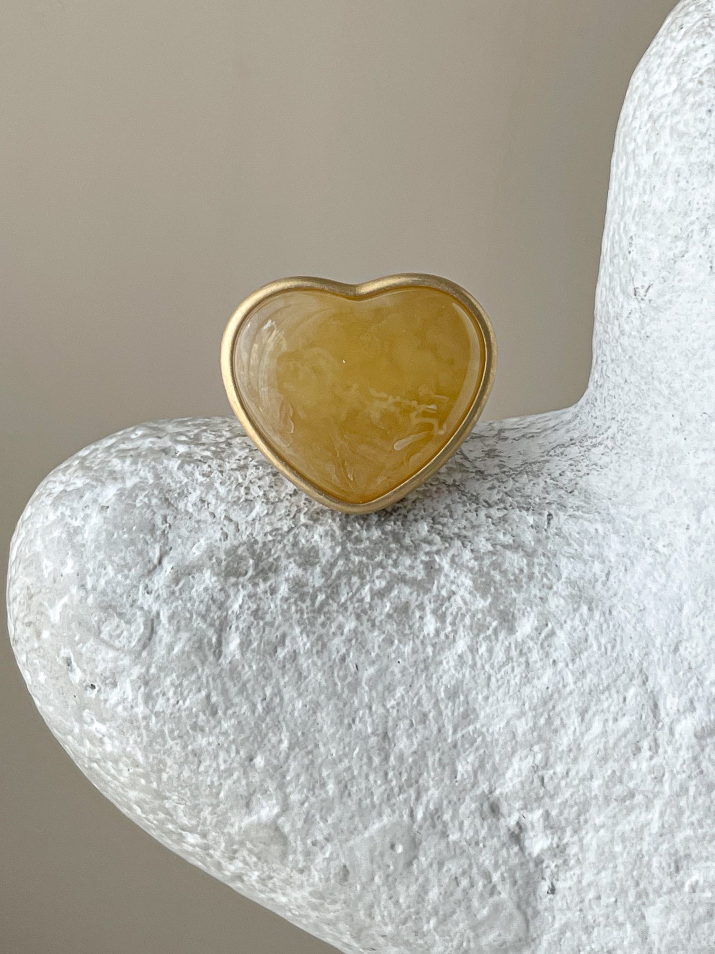 Amber heart ring - Gold plated Silver - Heart ring collection - Size 6 3/4