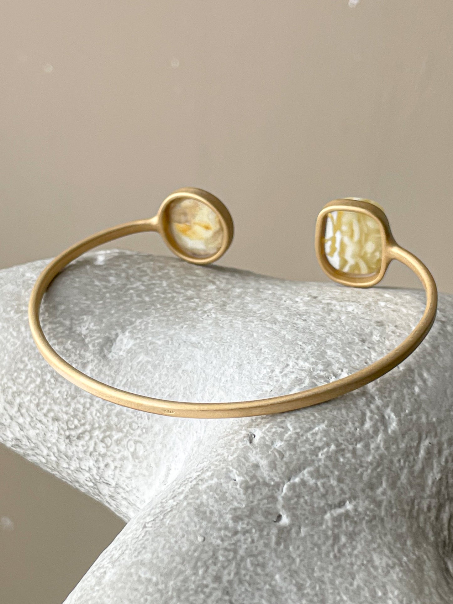 Amber bracelet - Gold plated silver - Cuff bracelet collection - Size 7