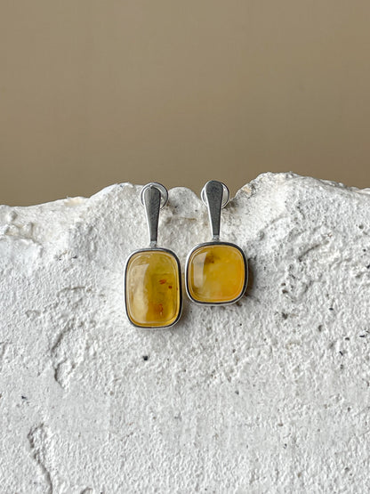 Yellow amber stud earrings - Sterling silver - Mismatched earrings collection