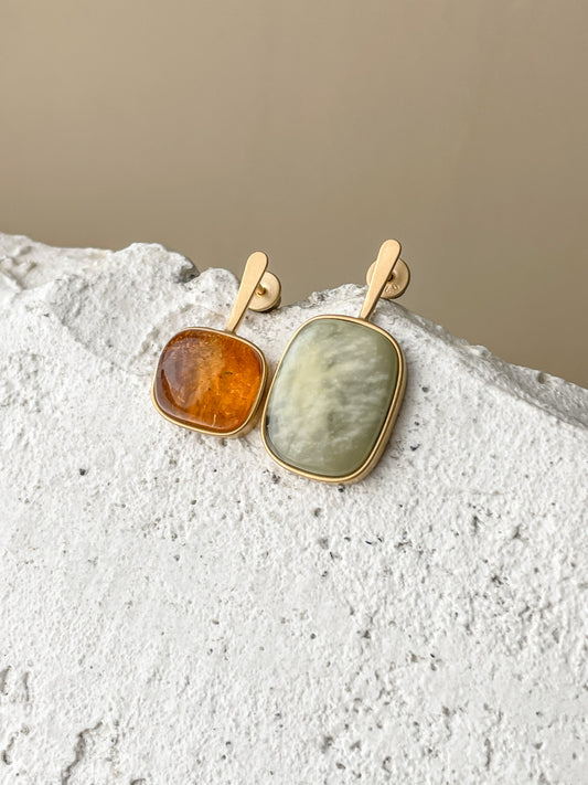 Multicolor amber stud earrings - Gold plated silver - Mismatched earrings collection