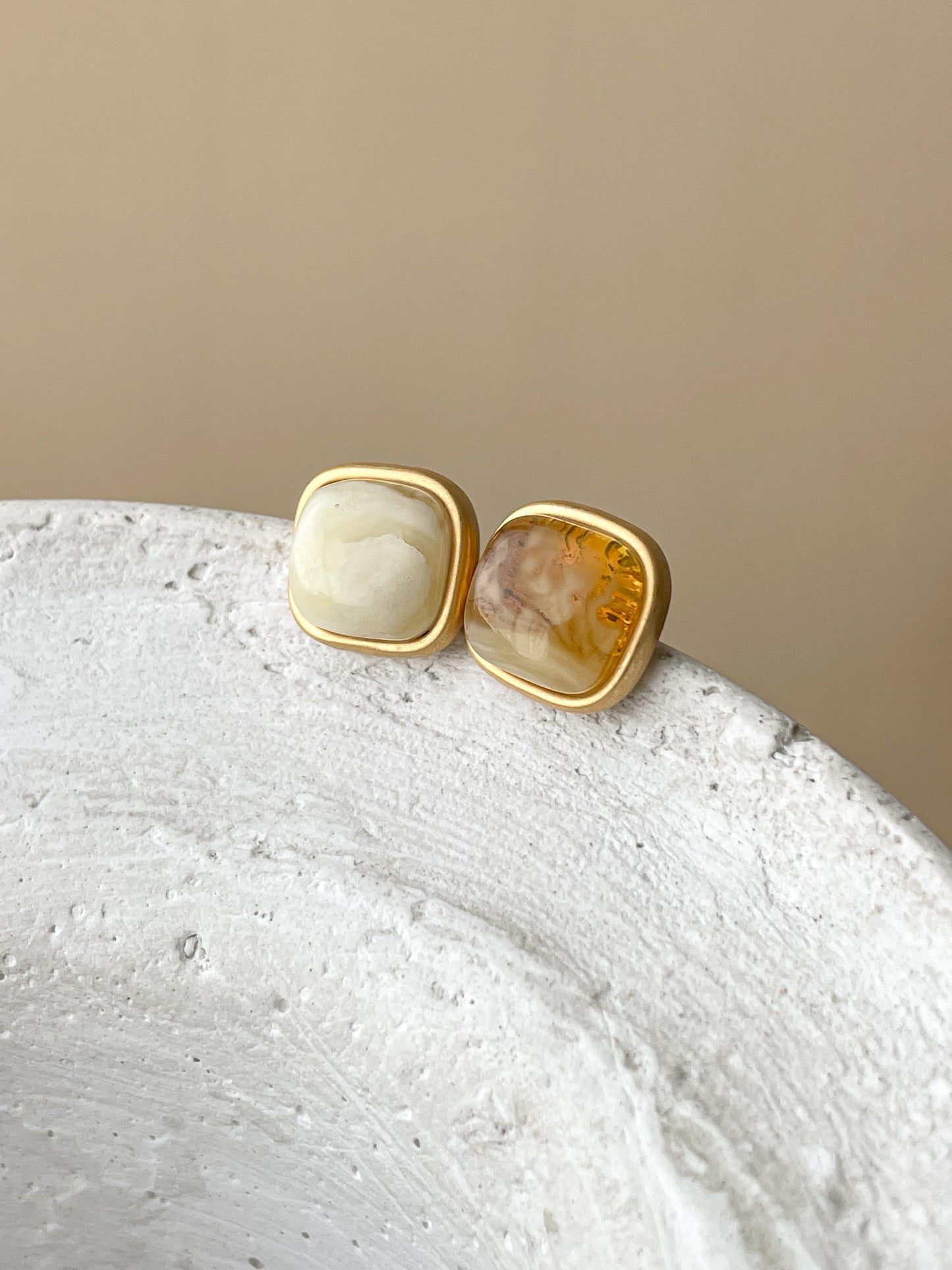 Natural amber stud earrings - Gold plated silver - Mismatched earrings collection