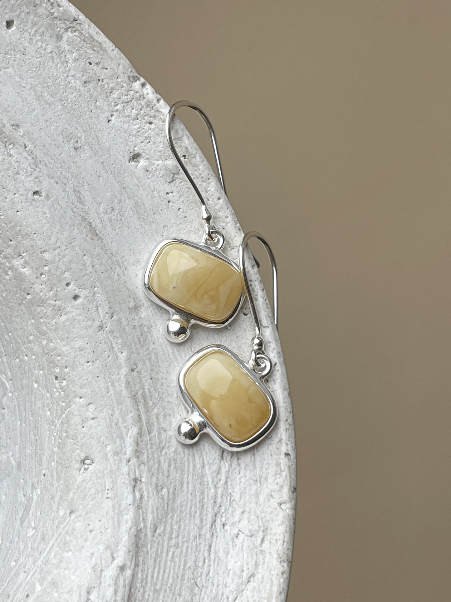 Mate amber earrings - Sterling silver - Hook earrings collection