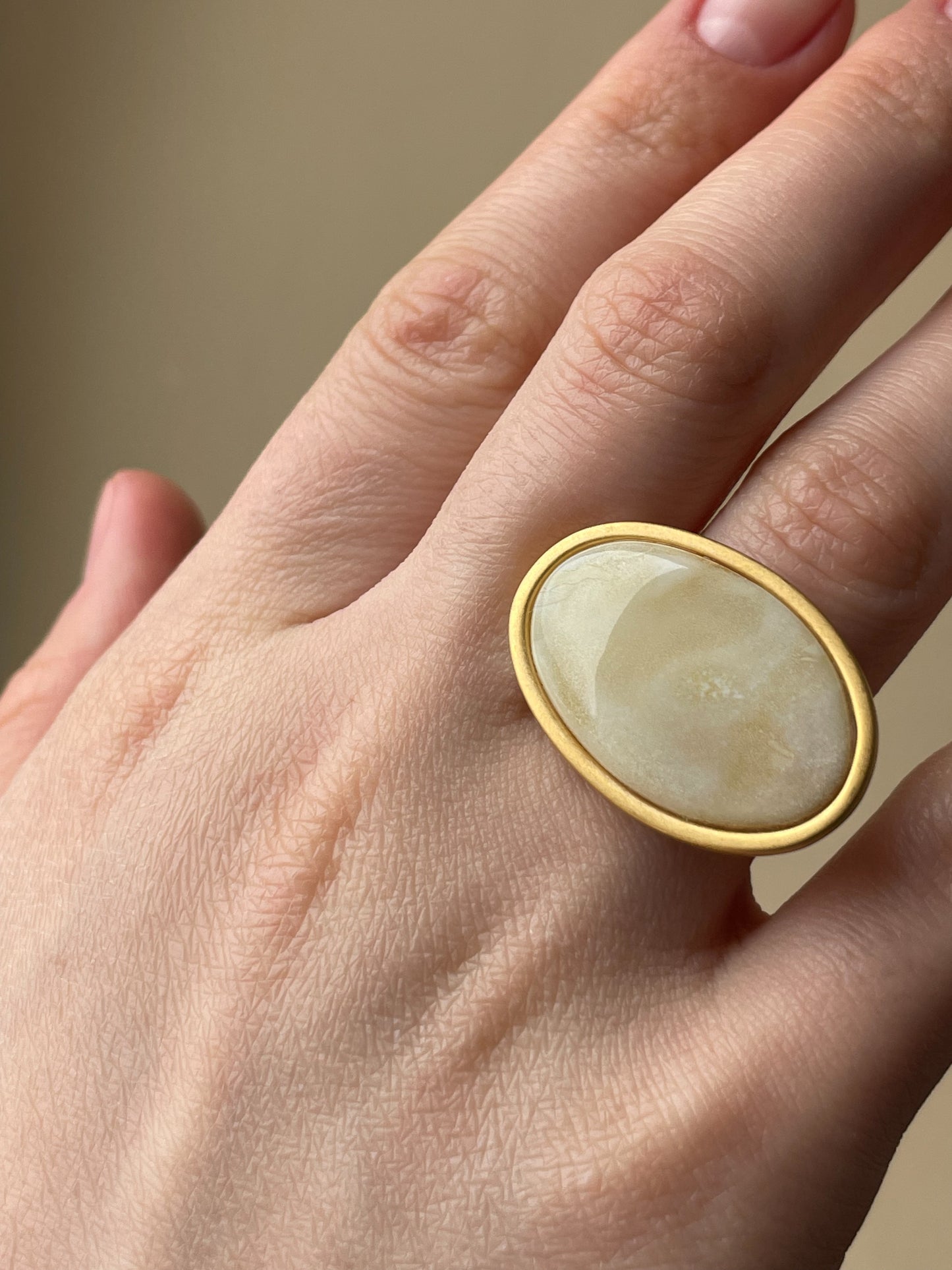 White amber ring - Gold-plated silver - Thin ring collection - Size 5 1/2