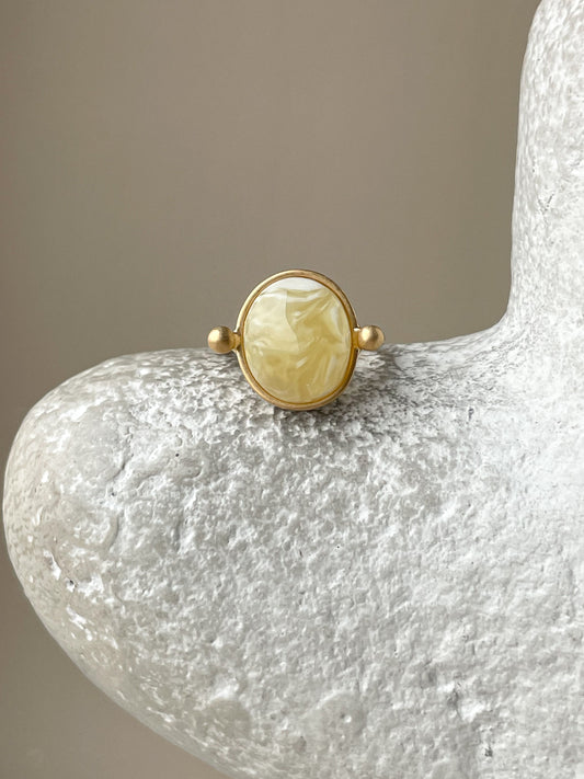 Butterscotch amber ring - Gold plated silver - Vintage style collection - Size 5 1/2