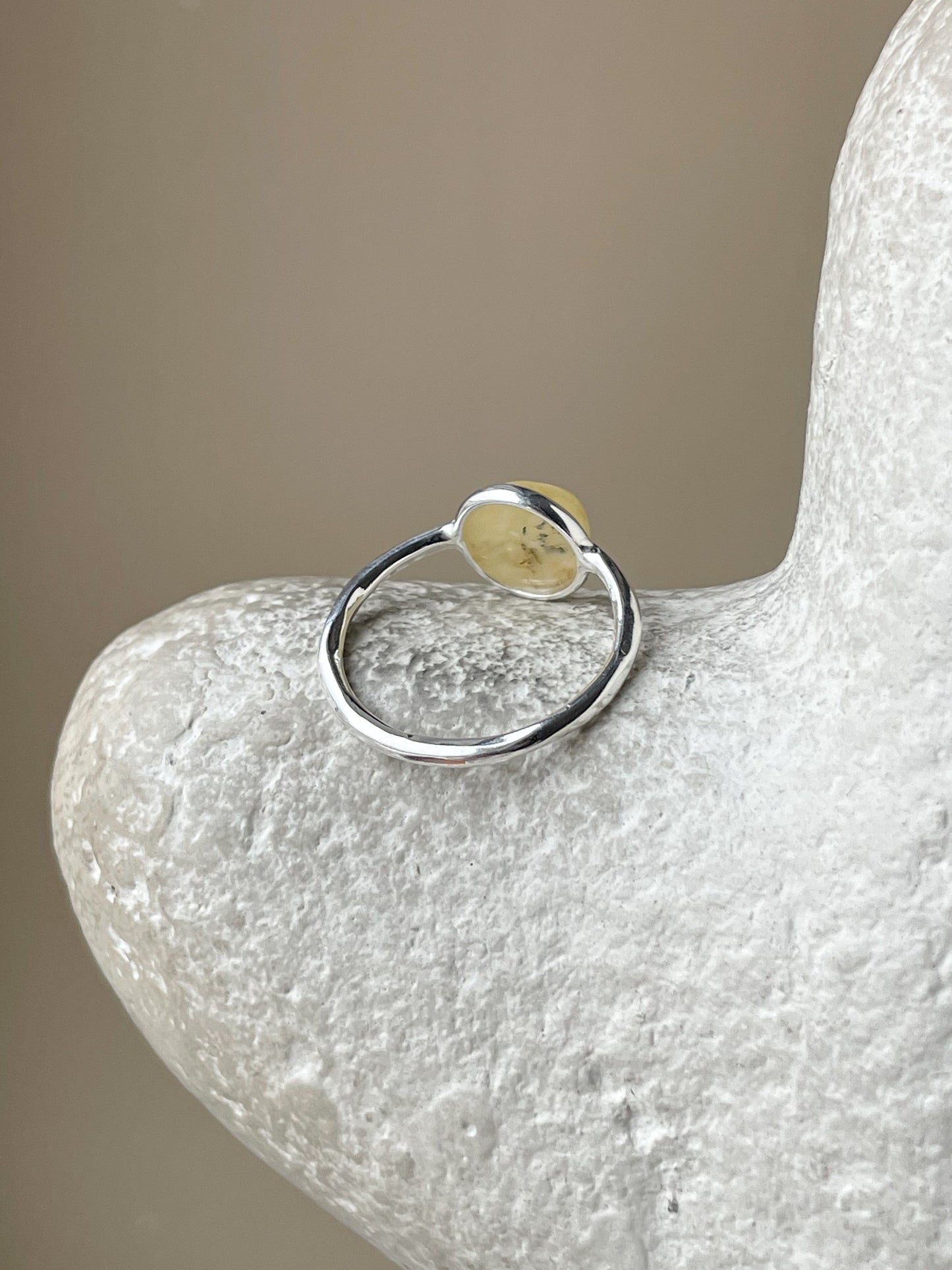 Lemon amber ring - Sterling silver - Thin style collection - Size 8 1/2