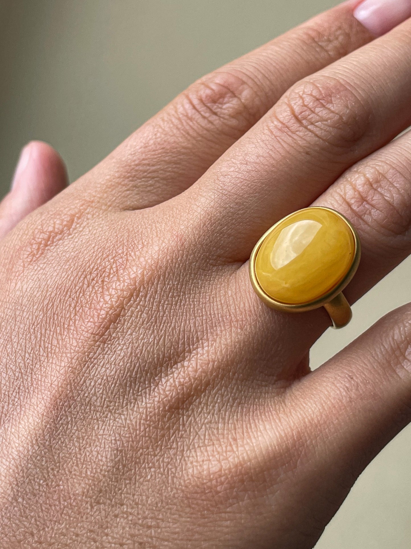 Butterscotch amber ring - Gold plated silver - Large ring collection