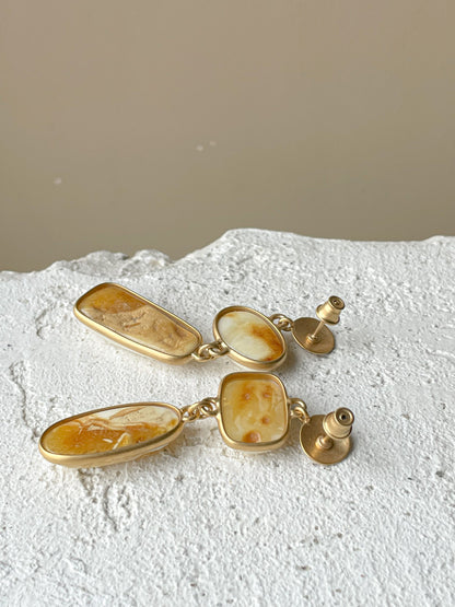 Landscape amber dangle earrings - Gold plated silver - Mismatched earring colletion