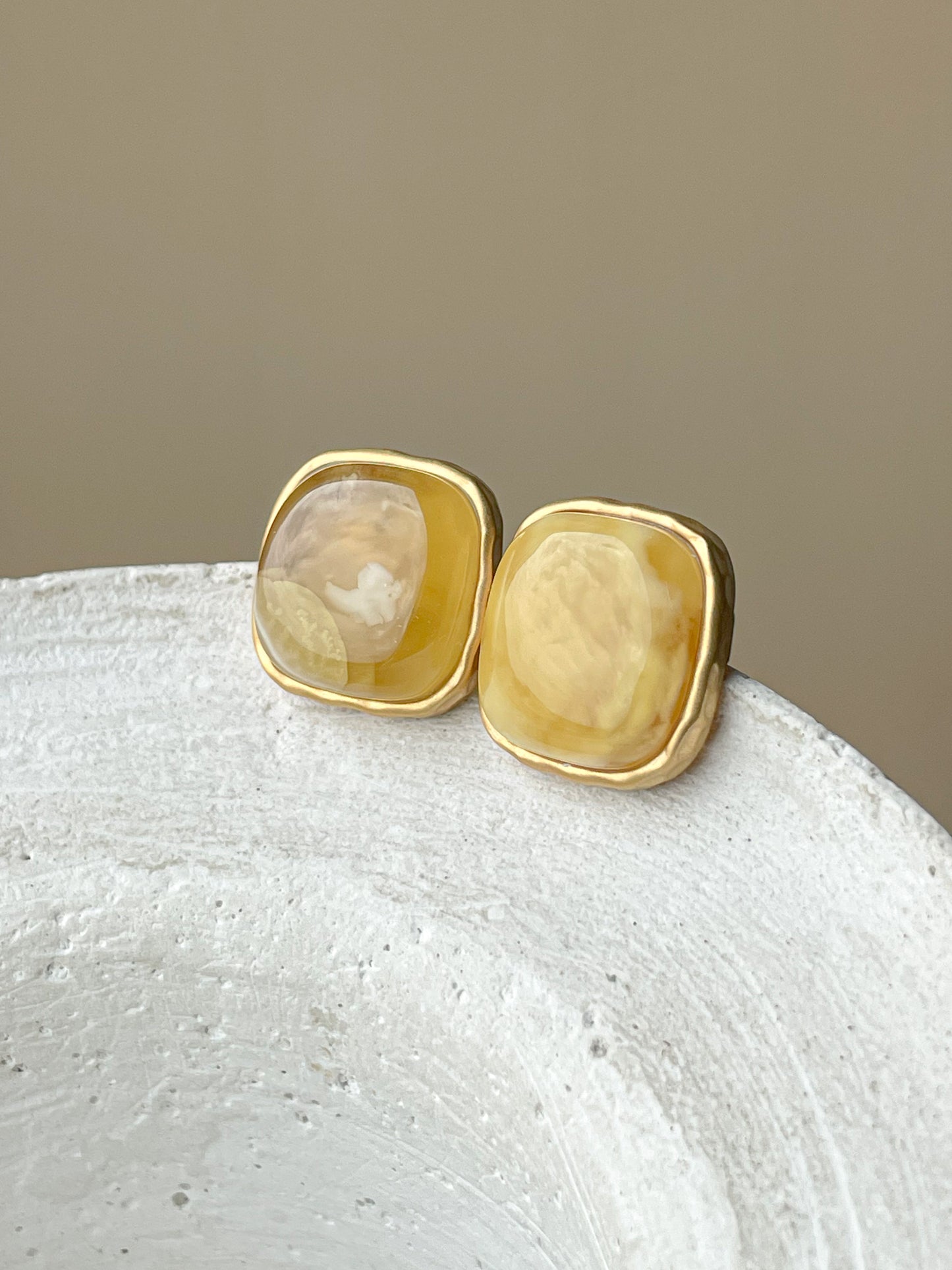 Landscape amber stud earrings - Gold plated silver -Classic earrings collection