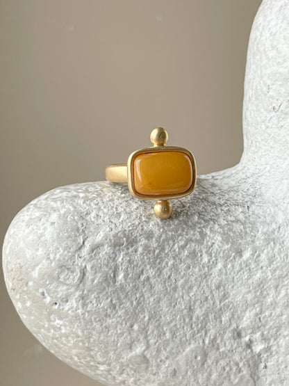 Butterscotch amber ring - Gold plated silver - Vintage ring collection - Size 6 1/4
