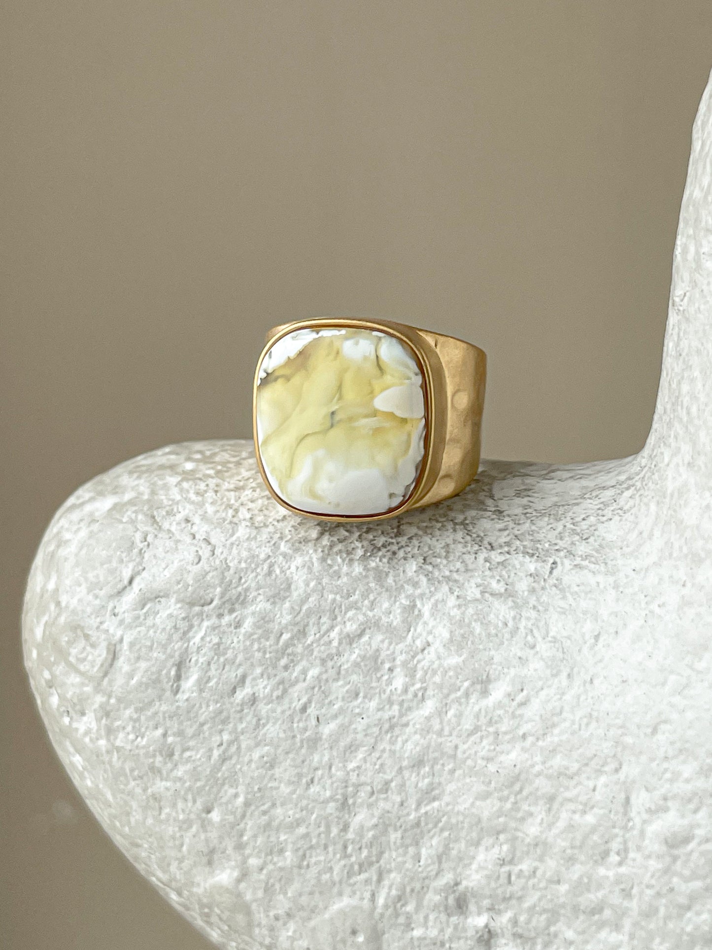 Milky amber ring - Gold plated silver - Statement ring collection