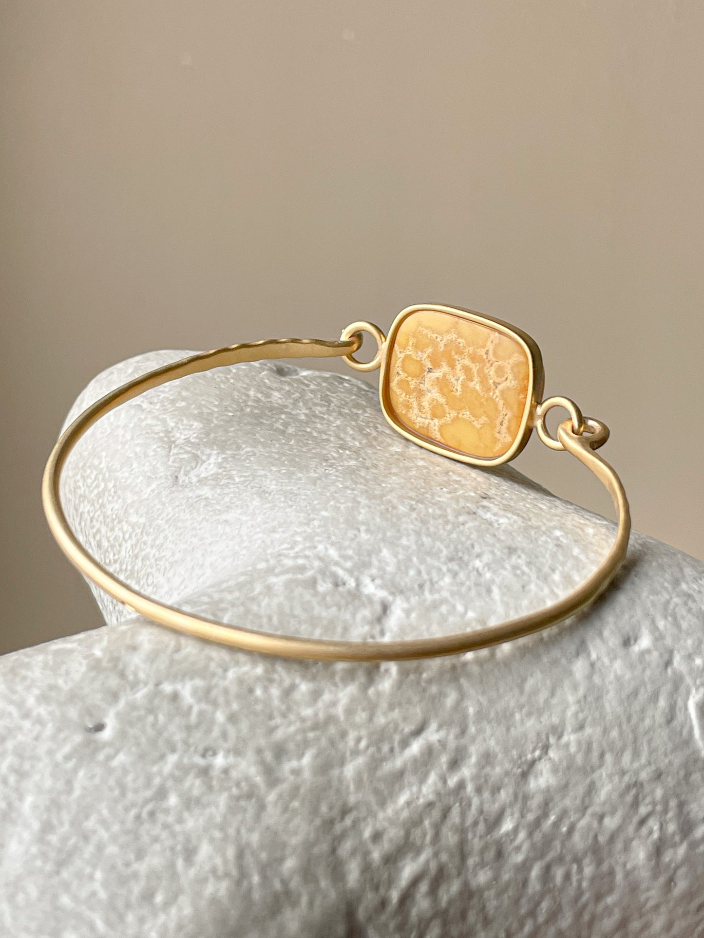 Amber bracelet - Gold plated silver - Bangle bracelet collection - Size 6.7