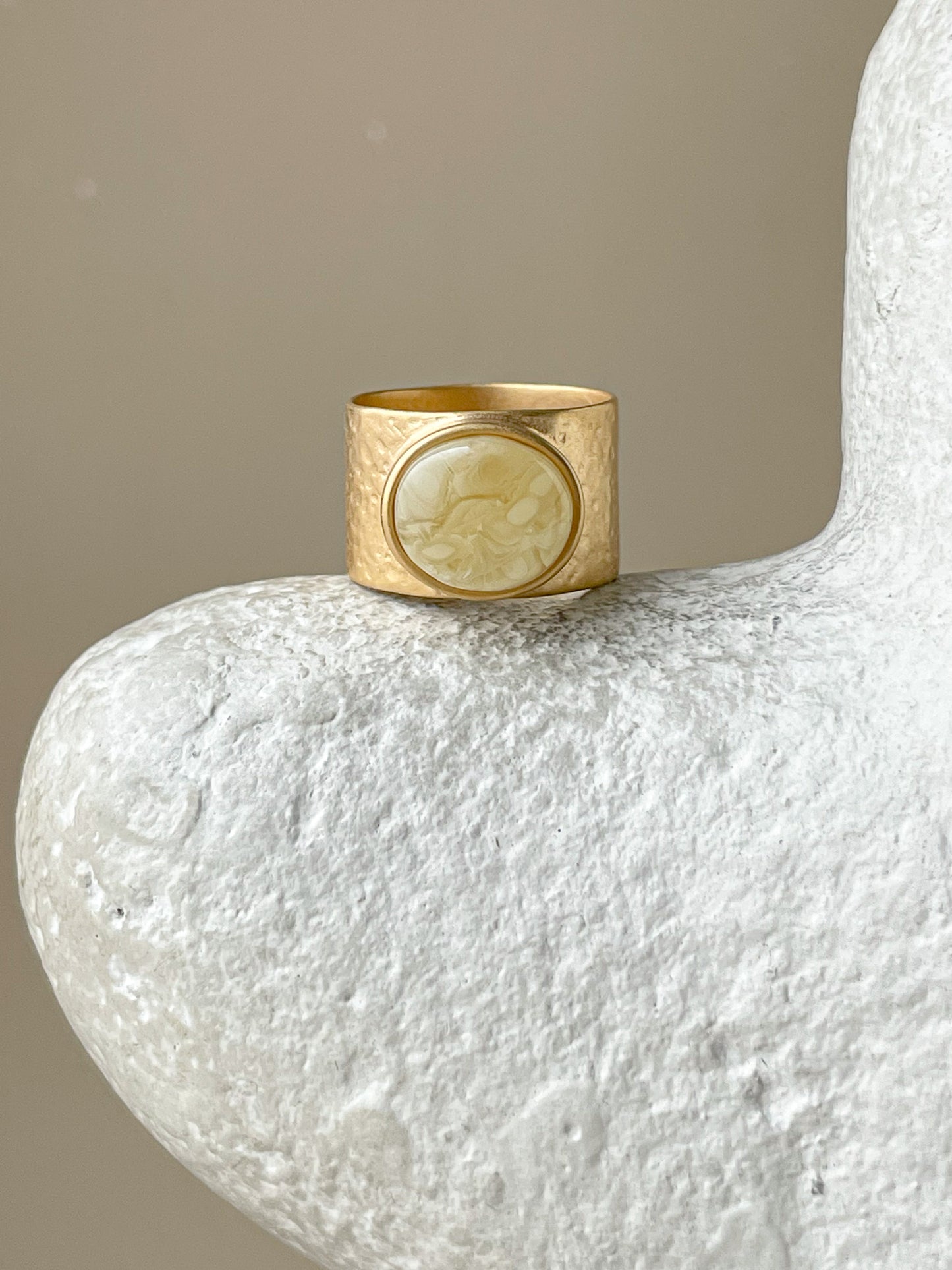 Butterscotch amber ring - Gold plated silver - Statement ring collection
